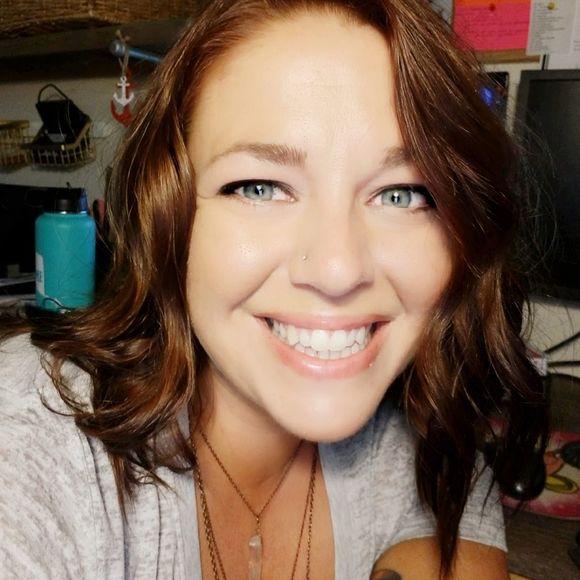 Meet your Posher, Ellie - Picture 1 of 1